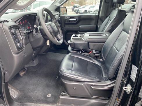 Used 2019 Chevrolet Silverado 1500 Custom Trail Boss w/ Custom Convenience Package AWD/4WD image 9