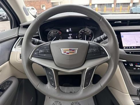 Certified 2023 Cadillac XT5 Premium Luxury AWD/4WD image 37