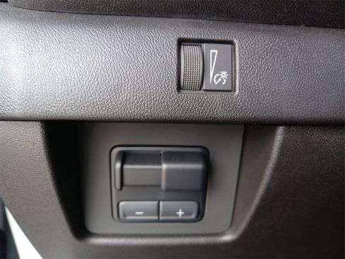 Used 2025 Chevrolet Colorado W/T w/ Advanced Trailering Package image 27