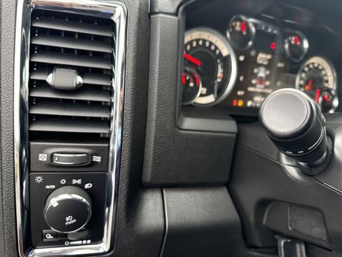 Used 2018 RAM 2500 Laramie image 25