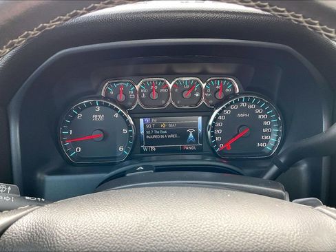 Used 2018 Chevrolet Silverado 1500 LT w/ All Star Edition RWD image 12