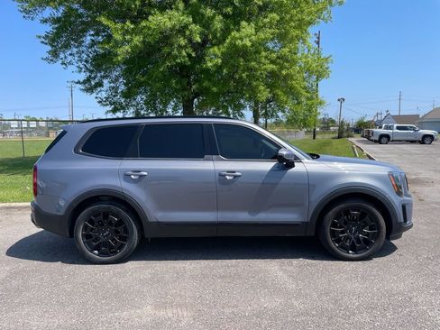 Used 2022 Kia Telluride SX w/ Nightfall Edition Package image 9