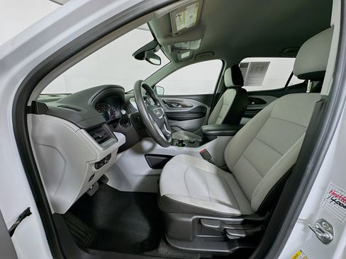 Used 2024 GMC Terrain SLE image 13