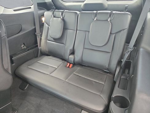 Certified 2022 Ford Explorer XLT w/ Equipment Group 202A image 27