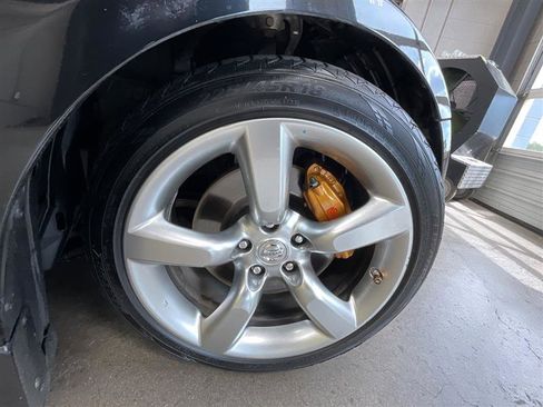 Used 2006 Nissan 350Z Grand Touring RWD image 23
