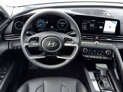 New 2026 Hyundai Elantra Limited FWD image 10