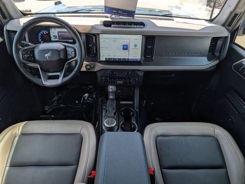 Certified 2024 Ford Bronco Wildtrak AWD/4WD image 2