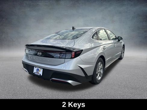 Used 2026 Hyundai Sonata SE FWD image 6