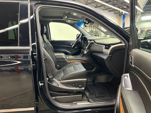 Used 2019 GMC Yukon Denali w/ Denali Ultimate Package AWD/4WD image 10