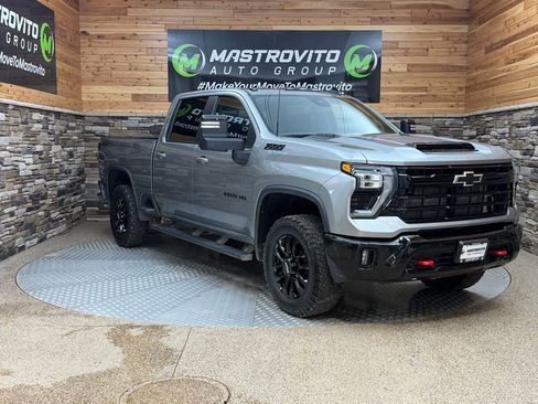 Used 2025 Chevrolet Silverado 2500 LT w/ Trail Boss Package image 1