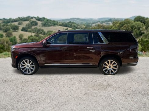 Certified 2023 Cadillac Escalade ESV Premium Luxury Platinum w/ Heavy-Duty Trailer Package AWD/4WD image 5