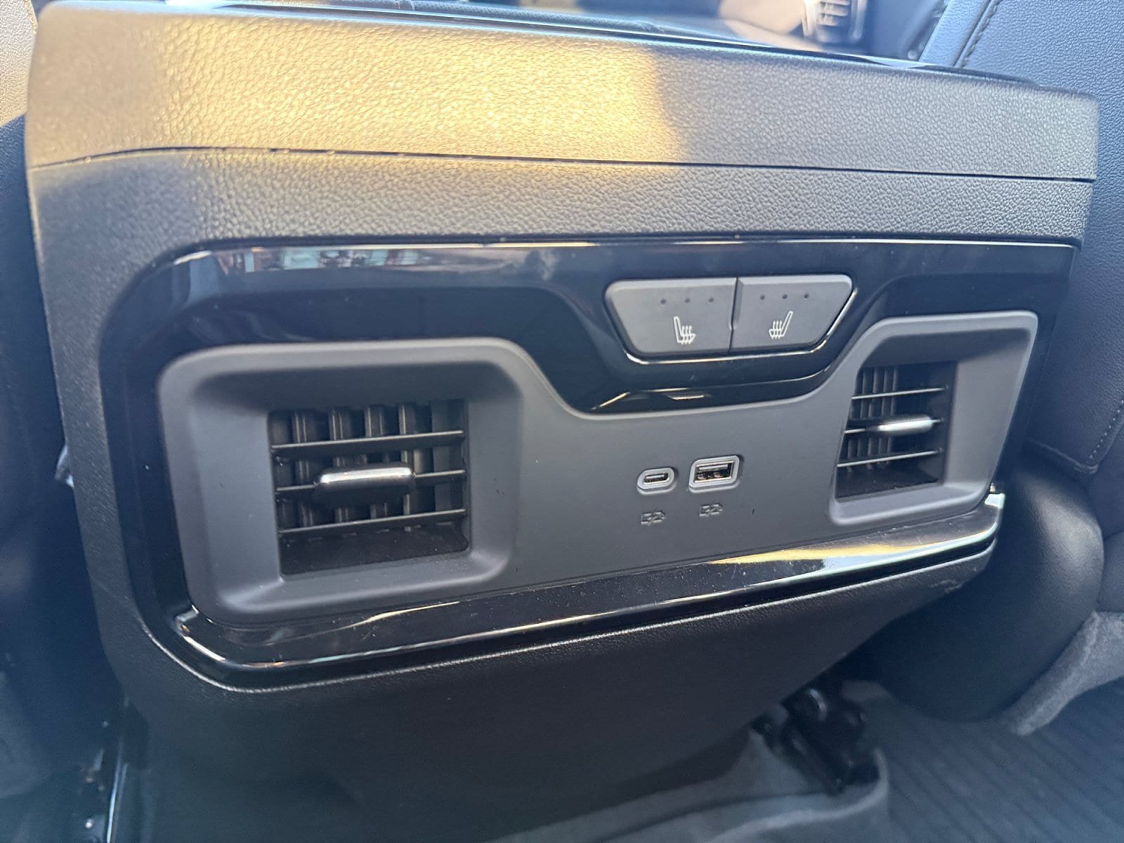 Used 2024 GMC Sierra 2500 AT4 w/ AT4 Premium Plus Package AWD/4WD image 20