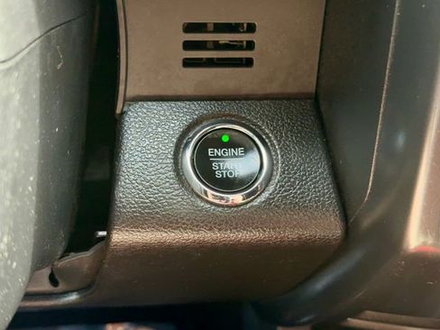 Used 2019 Ford F150 Lariat w/ Equipment Group 502A Luxury AWD/4WD image 27