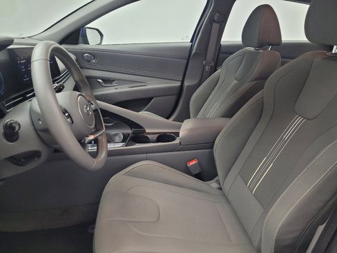 Used 2023 Hyundai Elantra SEL w/ Convenience Package FWD image 17
