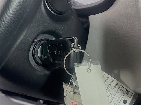 Used 2025 Toyota Corolla LE image 18