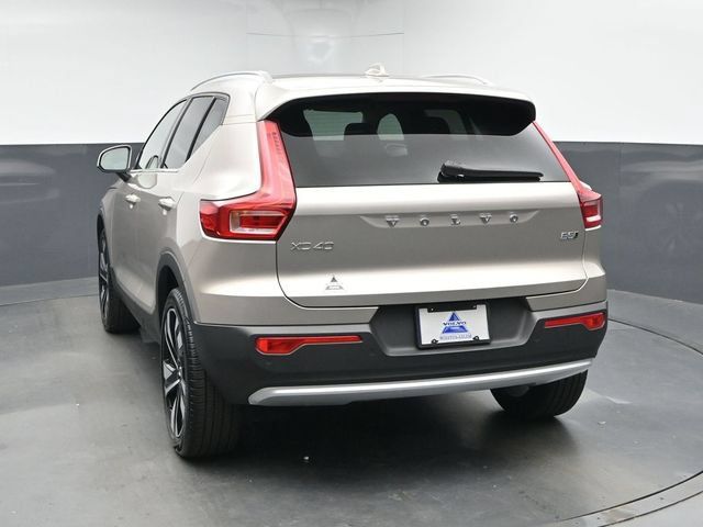 Used 2024 Volvo XC40 B5 Ultimate AWD/4WD image 7