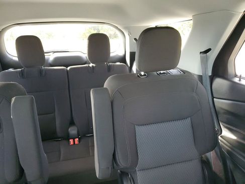 Used 2024 Ford Explorer XLT image 14