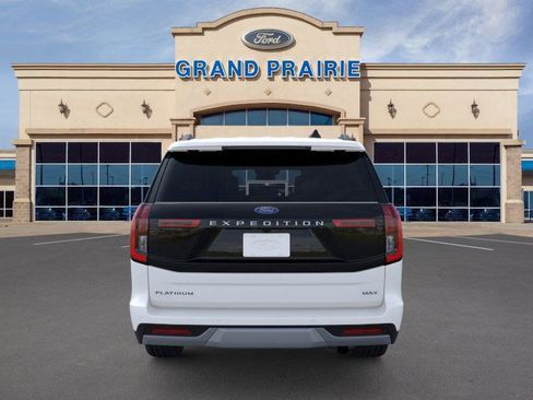 New 2025 Ford Expedition Max Platinum w/ Driver's Package image 6