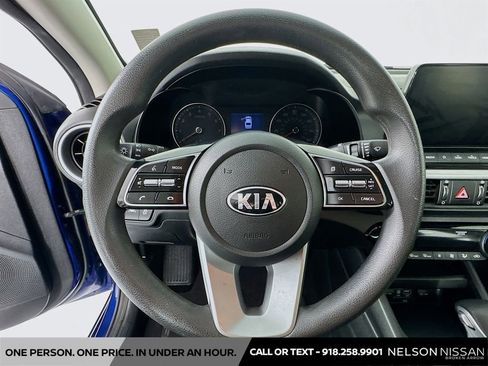 Used 2019 Kia Forte LXS FWD image 11