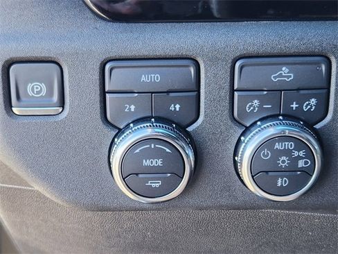 Used 2024 GMC Sierra 1500 Elevation image 36