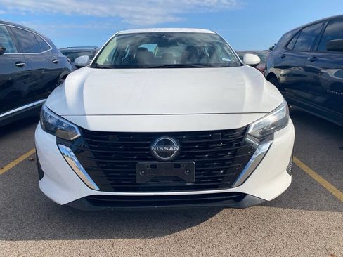 Used 2024 Nissan Sentra SV FWD image 18