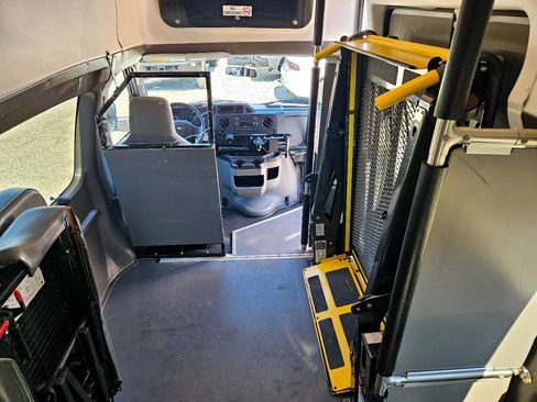 Used 2014 Ford E-350 and Econoline 350 Extended Super Duty w/ Power Group image 36