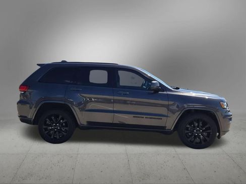 Used 2019 Jeep Grand Cherokee Altitude RWD image 7
