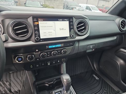 Used 2023 Toyota Tacoma TRD Off-Road w/ Technology Package image 20