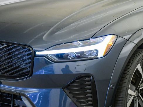 New 2026 Volvo XC60 B5 Ultra w/ Protection Package Premier AWD/4WD image 9