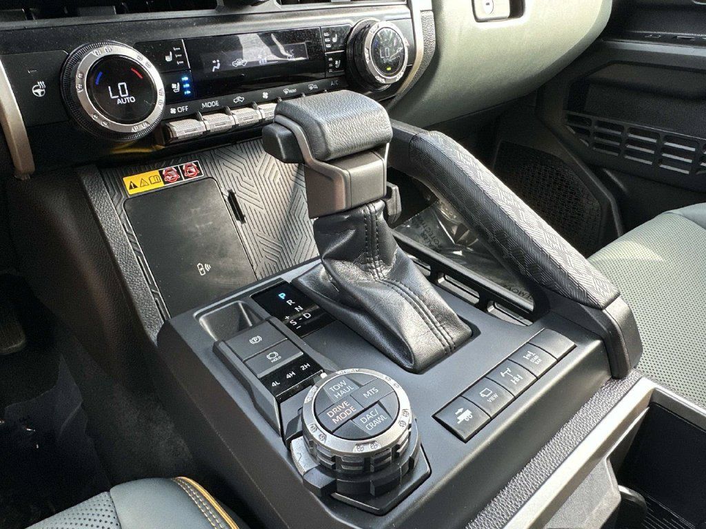 Used 2025 Toyota Tacoma 4x4 Double Cab Hybrid image 41