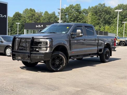 Used 2024 Ford F250 XL w/ STX Appearance Package AWD/4WD image 2