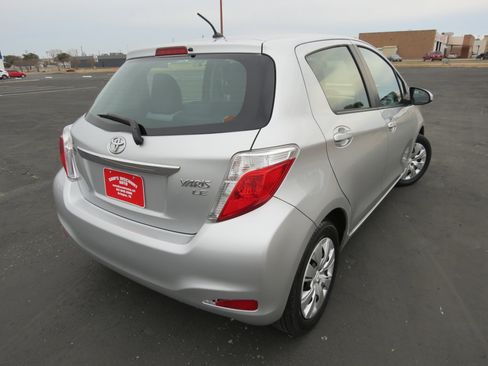 Used 2014 Toyota Yaris L image 6