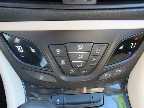 Used 2018 Buick Envision Preferred AWD/4WD image 18