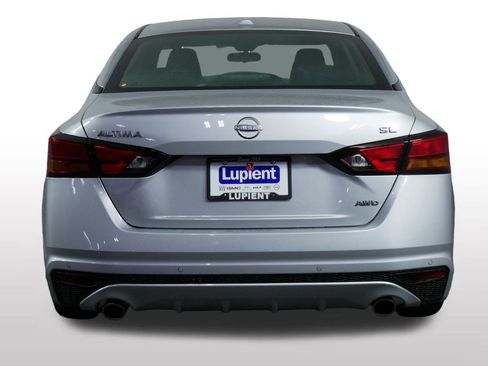 New 2025 Nissan Altima 2.5 SL image 9
