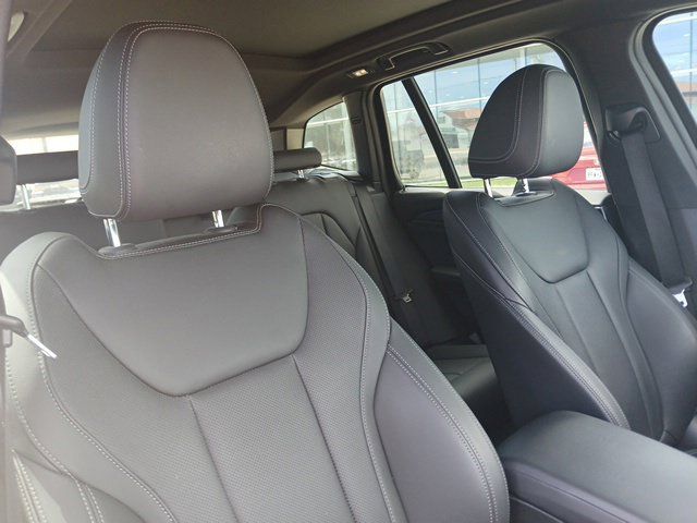 Used 2024 BMW X3 sDrive30i w/ M Sport Package RWD image 18