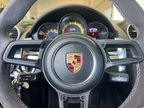 Used 2021 Porsche 718 Cayman GT4 RWD image 22