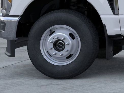 New 2024 Ford F350 XL w/ XL Chrome Package image 19