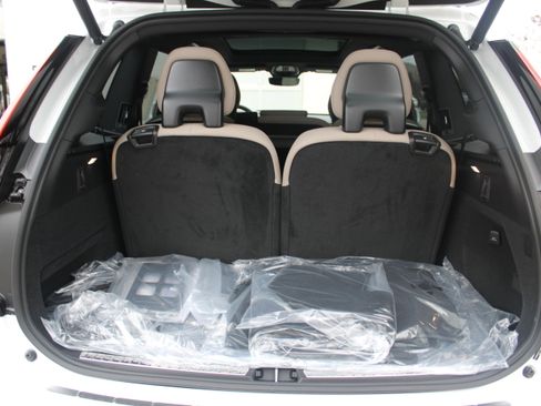 New 2026 Volvo XC90 B6 Plus w/ Protection Package AWD/4WD image 54