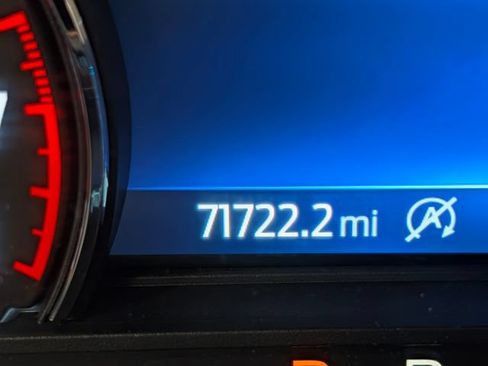 Used 2020 Ford Explorer XLT w/ Equipment Group 202A AWD/4WD image 17