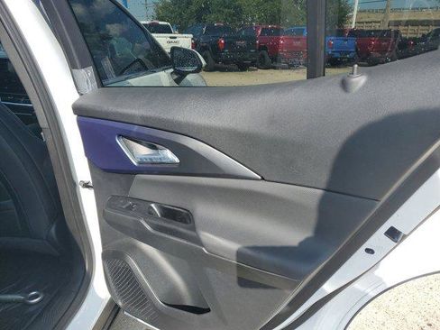 New 2026 Chevrolet Equinox EV LT image 11