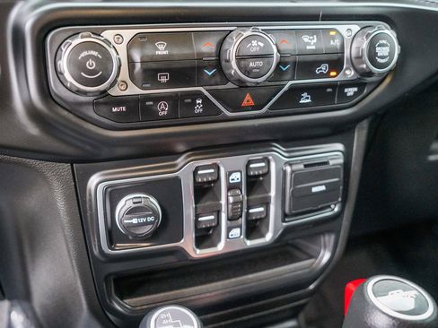 Used 2023 Jeep Gladiator Sport image 22