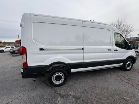 New 2026 Ford Transit 250 148 Medium Roof image 4