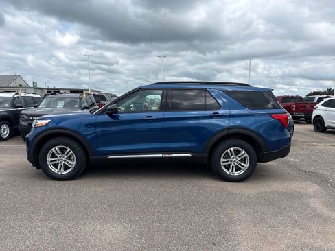 Certified 2023 Ford Explorer XLT w/ Equipment Group 202A AWD/4WD image 2