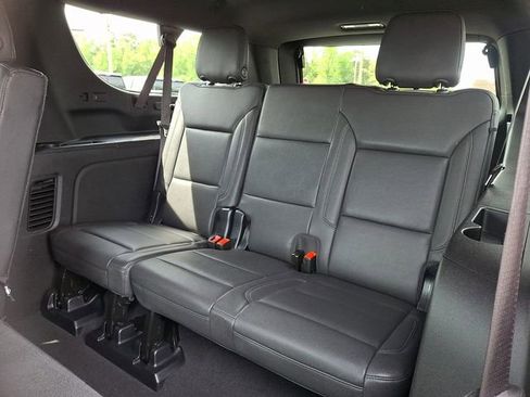 Certified 2025 Chevrolet Suburban LT AWD/4WD image 11