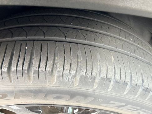 Used 2022 Ford Explorer ST-Line w/ Class IV Trailer Tow Package RWD image 10