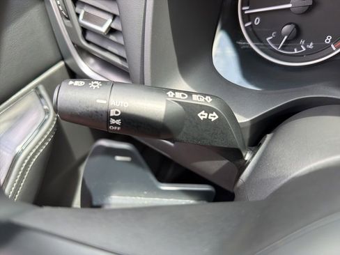 Used 2026 Nissan Rogue SV FWD image 27
