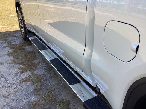 New 2026 GMC Sierra 1500 SLT w/ SLT Premium Plus Package image 9