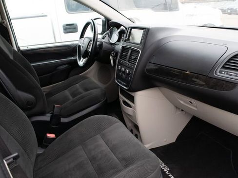 Used 2017 Dodge Grand Caravan SE w/ Power Window Group FWD image 19