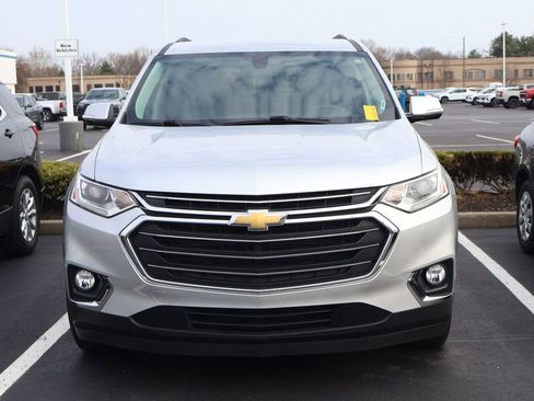 Used 2019 Chevrolet Traverse LT image 2