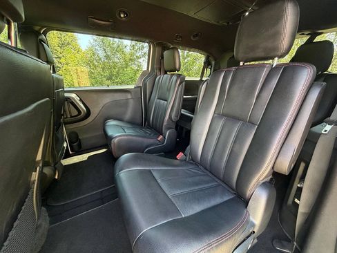 Used 2019 Dodge Grand Caravan GT FWD image 11